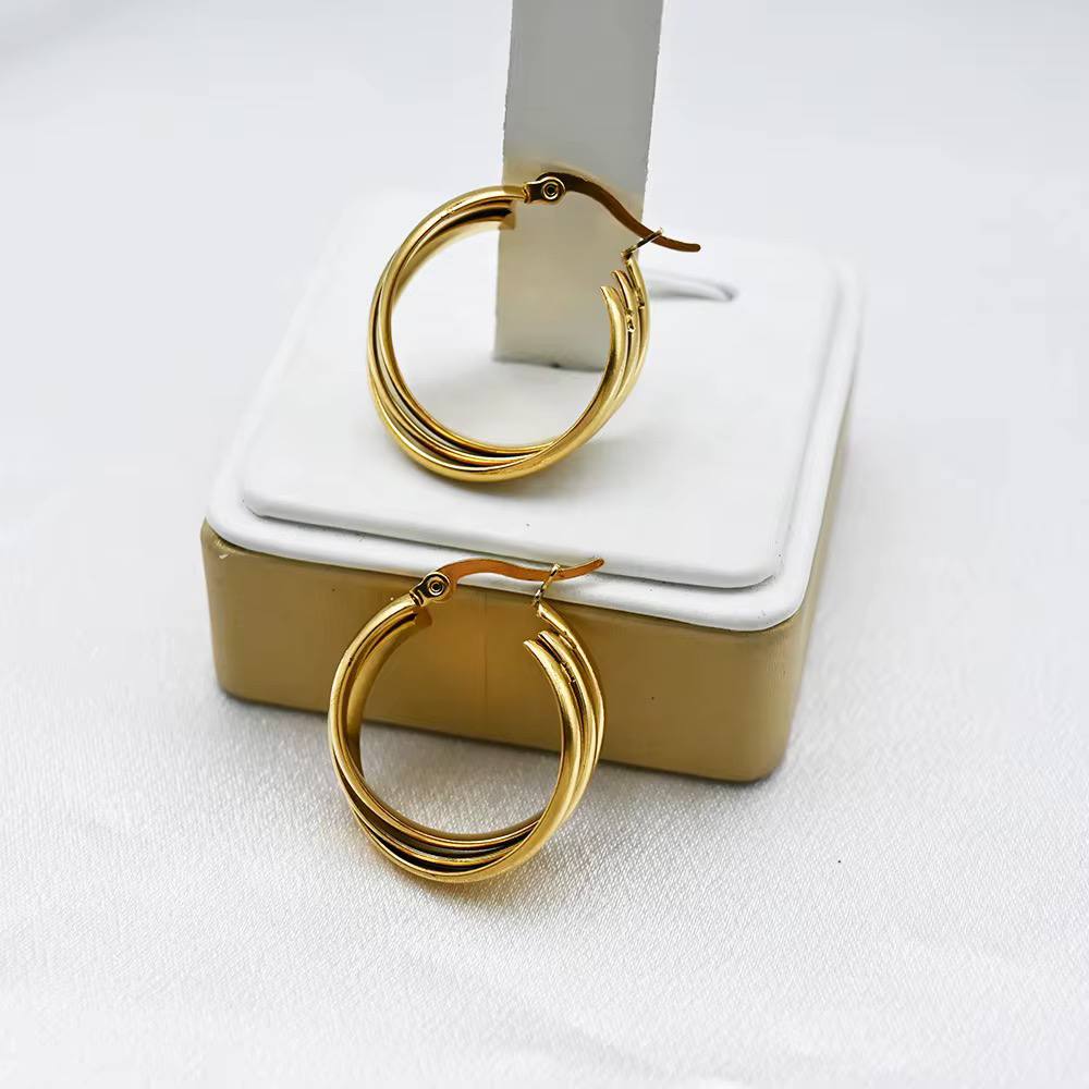 اقراط دائرية